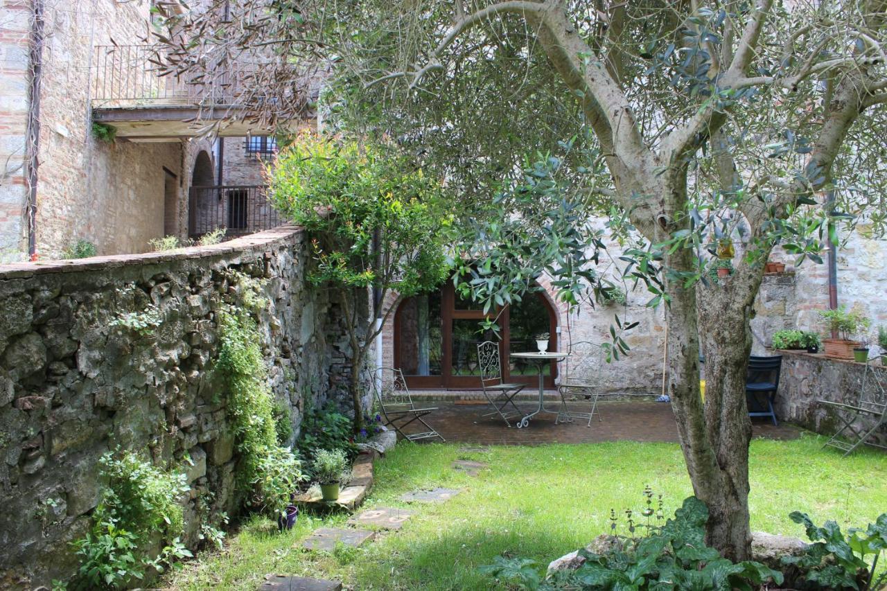 Guest House Il Giardino Colle Val D'Elsa Exterior foto
