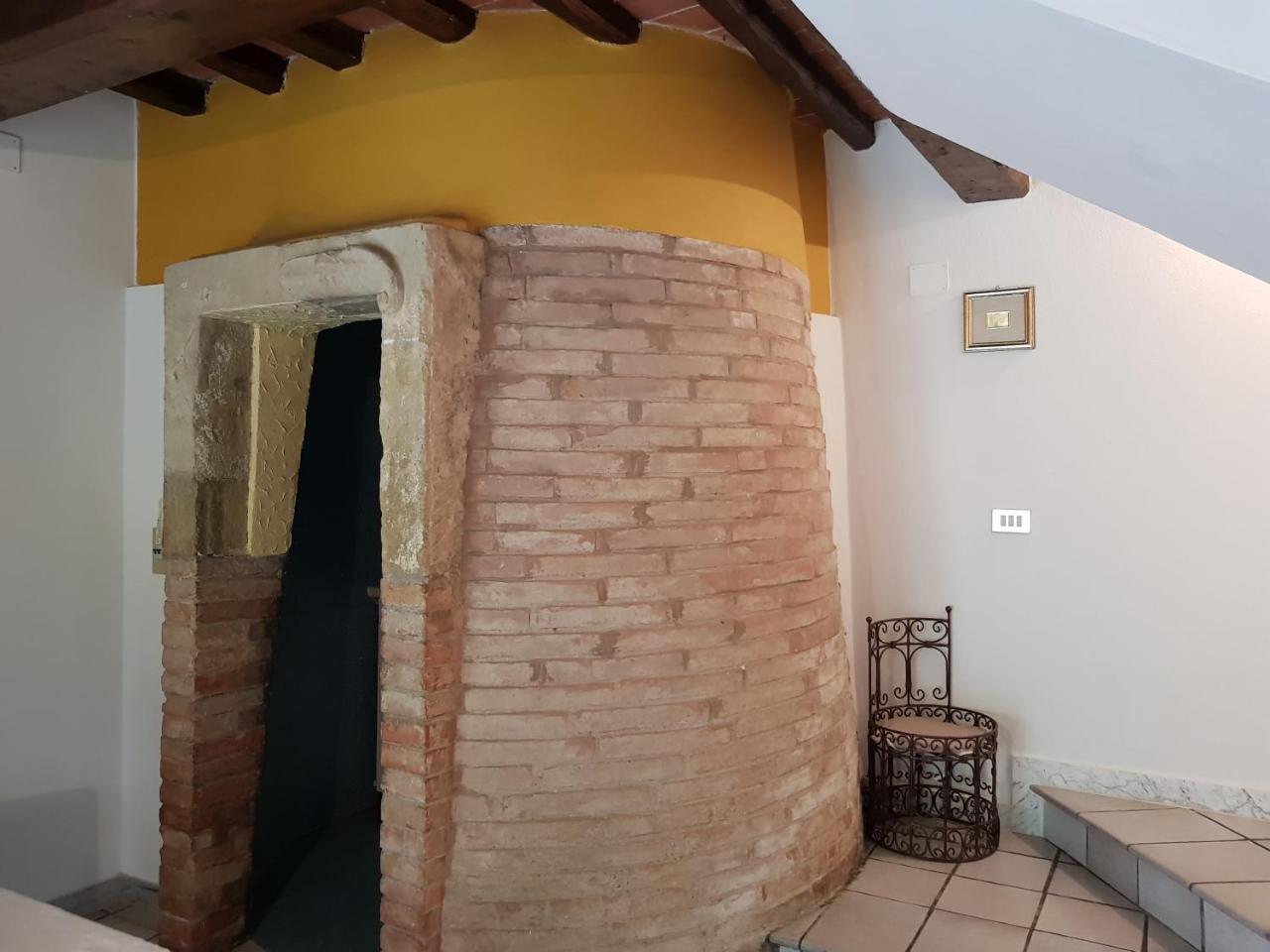Guest House Il Giardino Colle Val D'Elsa Exterior foto